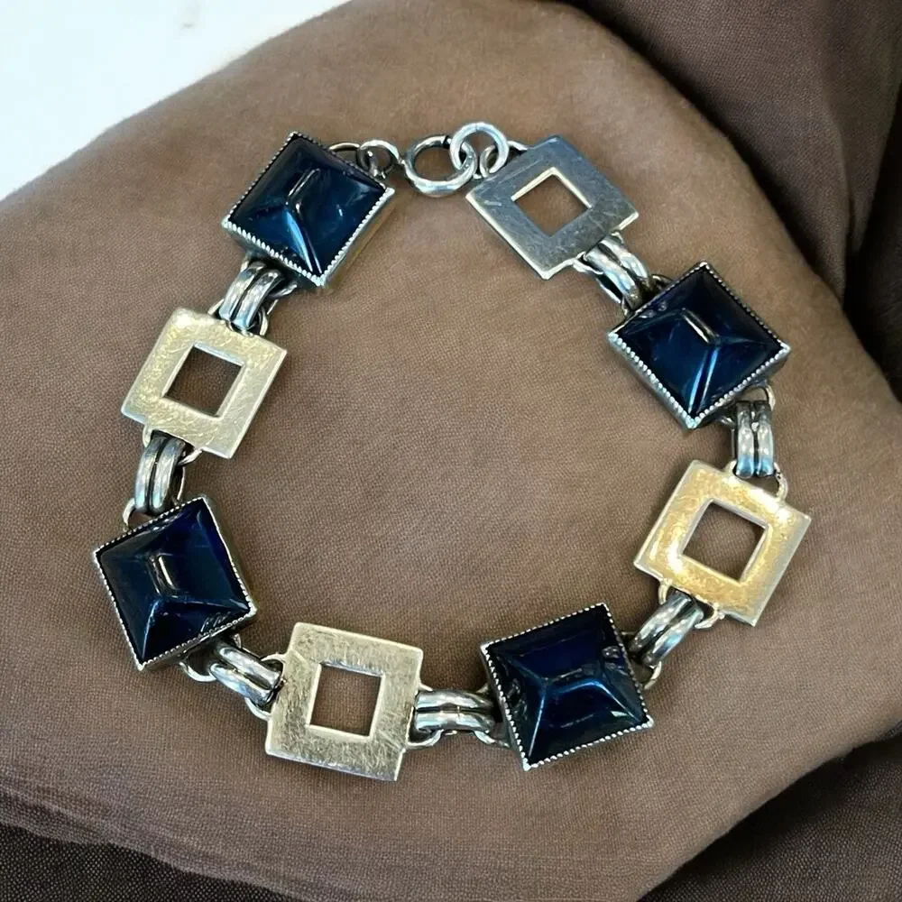 Vintage Art Deco Sterling Silver & Blue Glass Sugarloaf Cabochon Bracelet 8